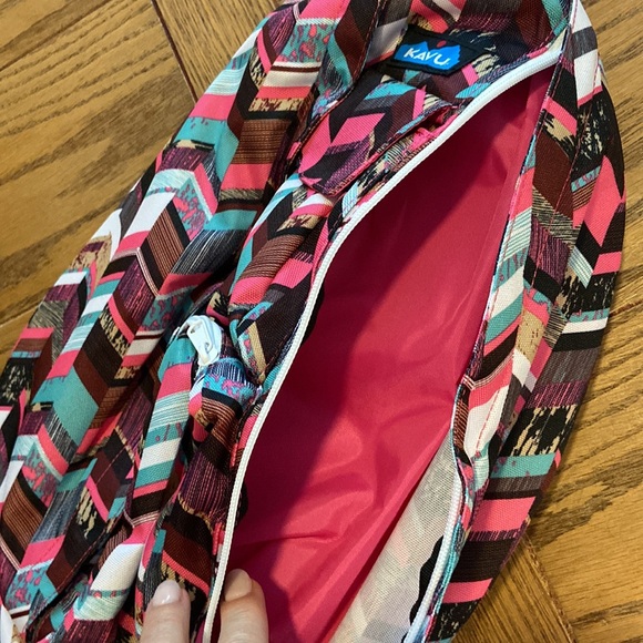 NWT Kavu Rope Sling Bag Sunset Blocks ~ Water Resistant - Picture 8 of 10